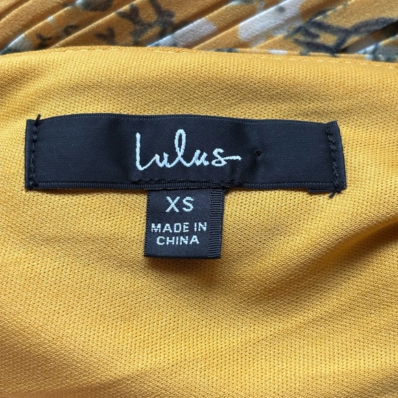 Lulus Such Sophistication Yellow Black Floral Tiered V Neck Maxi Gown Size XS - Picture 6 of 7